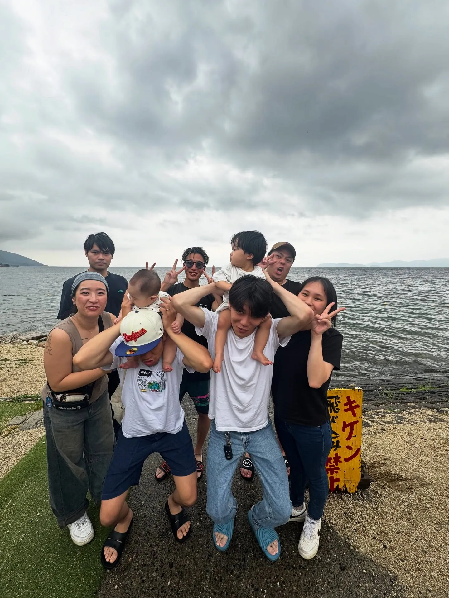 🏖️夏の思い出を作るには、琵琶湖の近江舞子にある屋根付きのバ...
